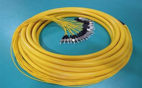 双鸭山市分支光缆如何选择固定连接和活动连接