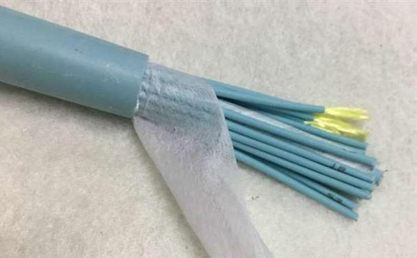 商洛市欧孚光缆厂家：室内光缆和室外光缆的区别